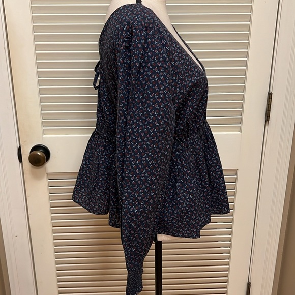 Madewell Campden Daisies Tie Back Peplum Top in Deep Indigo, Size Large - Picture 9 of 15